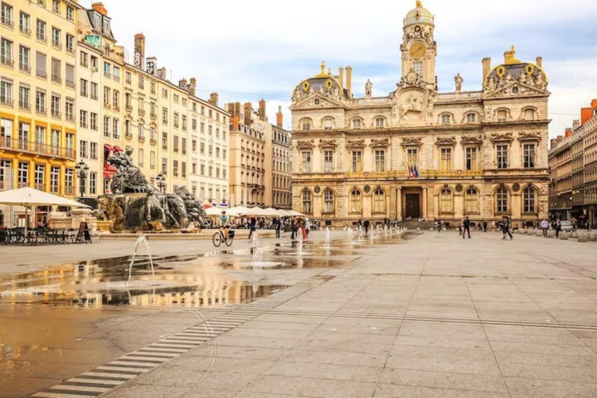 Apartamento Le Raffine Avec Caractere En Hypercentre Lyon Exterior foto