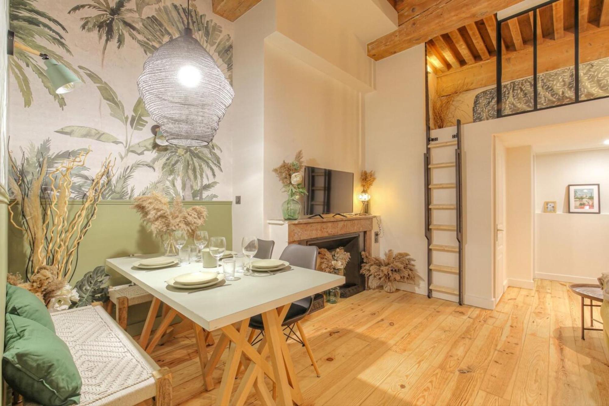 Apartamento Le Raffine Avec Caractere En Hypercentre Lyon Exterior foto